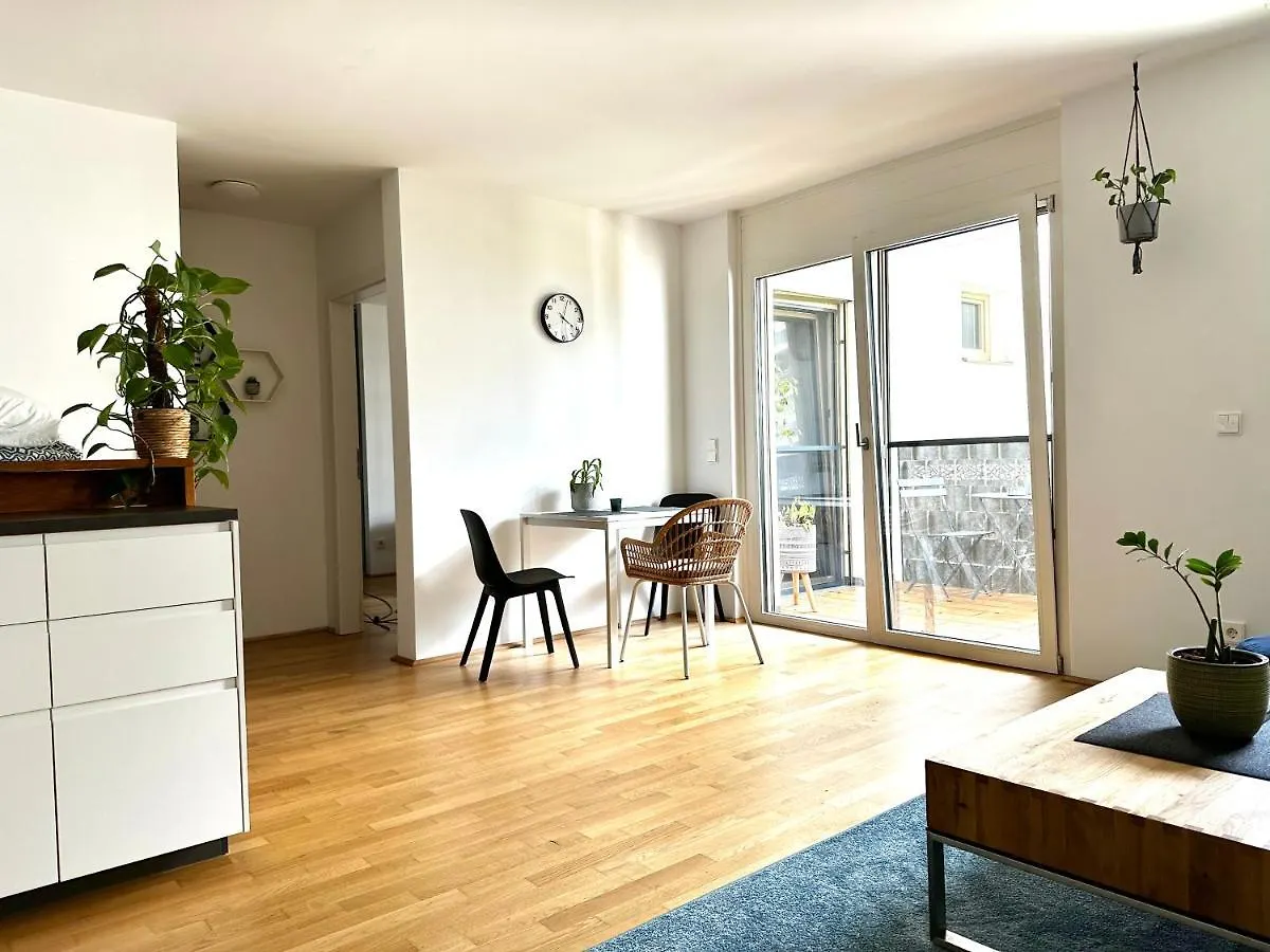 2-Zimmer Wohnung In Oberlaa Mit Privatem Tiefgaragen Platz Vienna Apartment